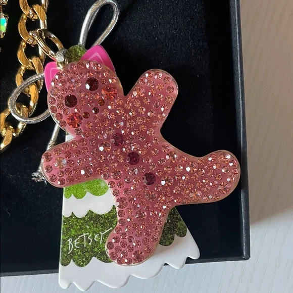 Betsey Johnson Gold Tone and detachable Pink Gingerbread ornament Necklace - Picture 3 of 7